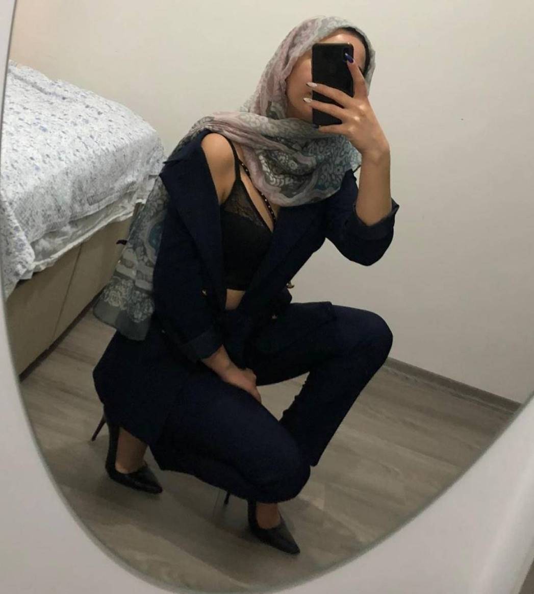 Türbanlı Escort Bayan Burcu İle Heyecan Dolu Geceler Sizi Bekliyor